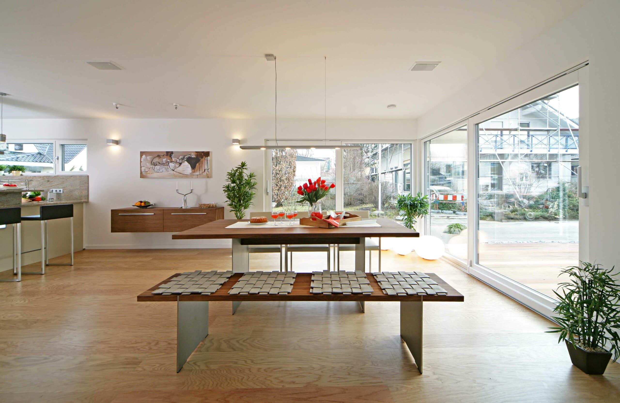 Esszimmer Musterhaus Emotion Fellbach von Fertighaus WEISS