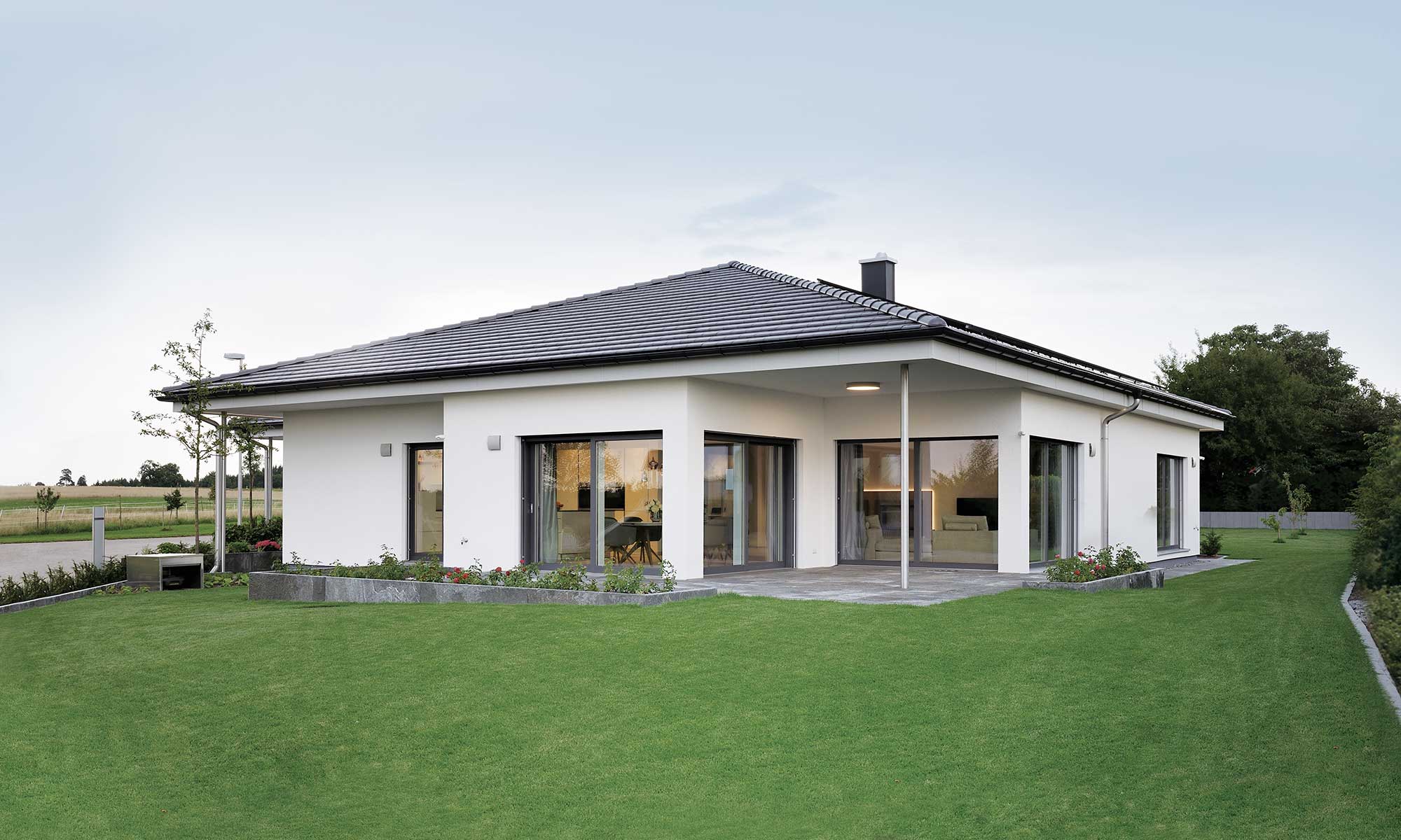 Bungalow Musterhaus Vita von Fertighaus WEISS