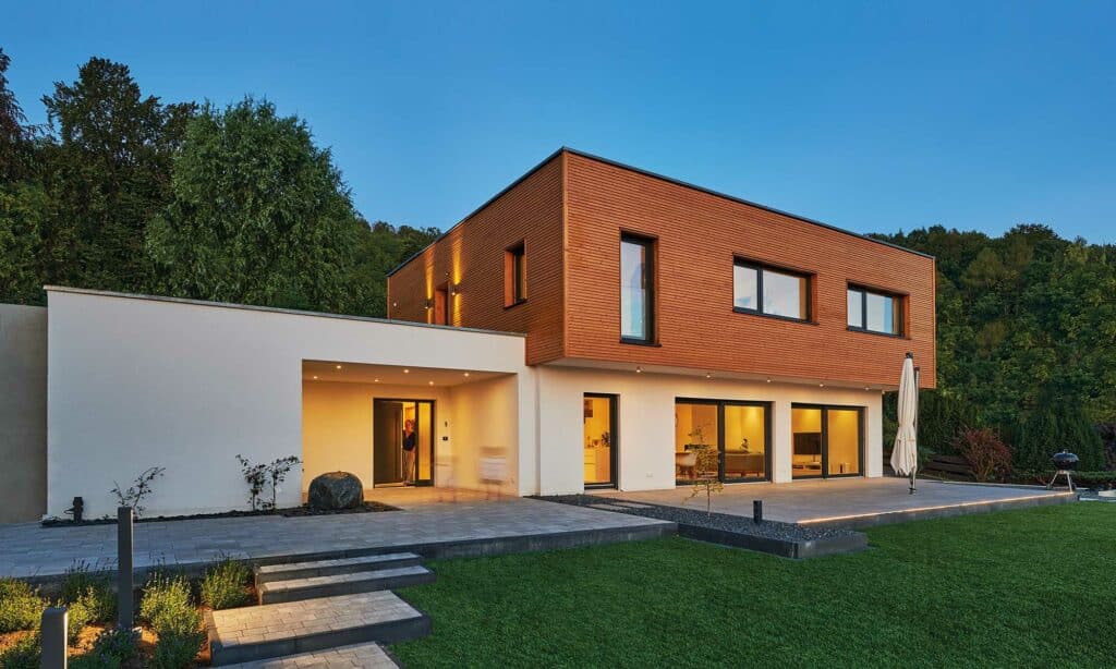 Außenansicht Bauhaus Haus Haberstumpf von Fertighaus WEISS