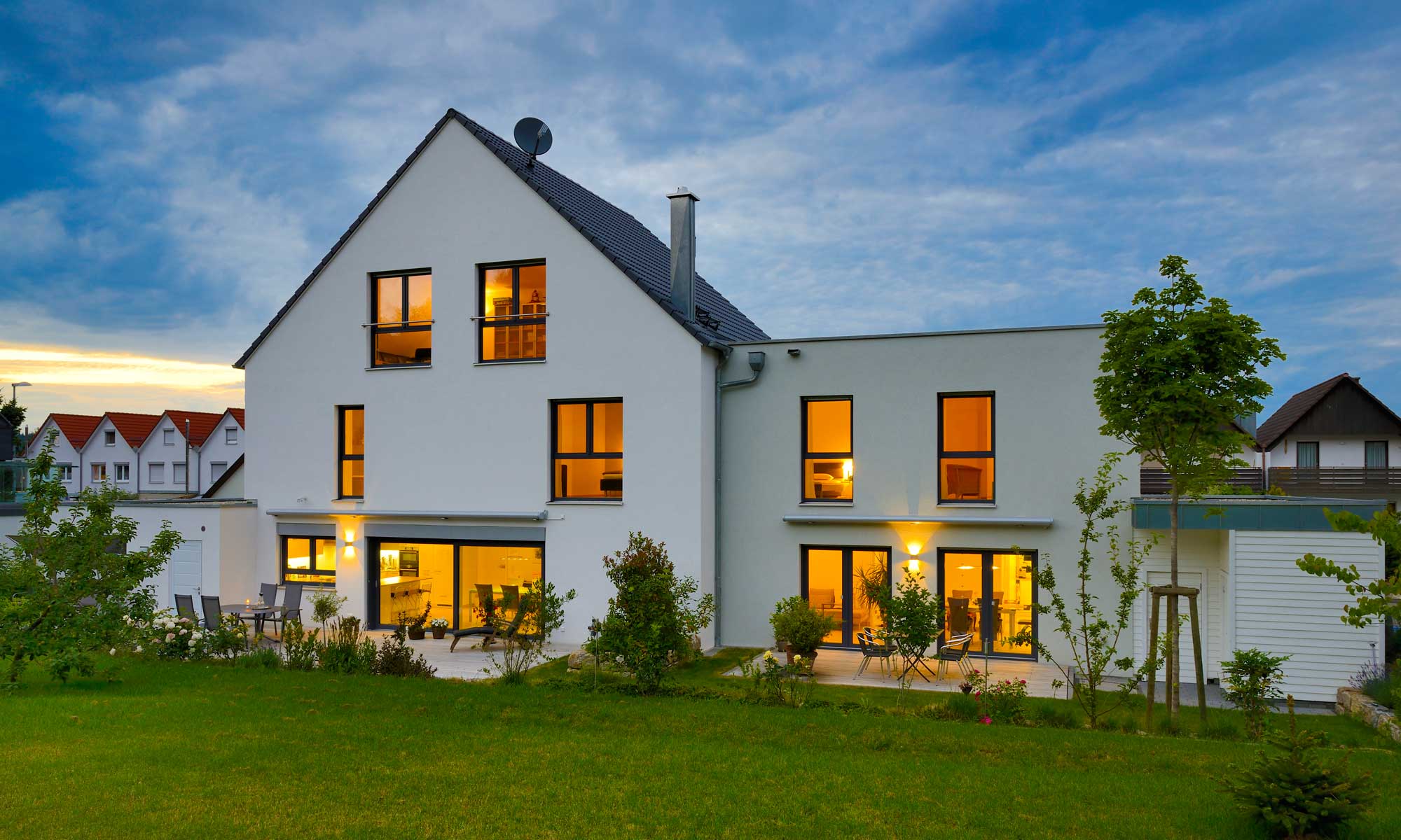 Garten und Terrasse Haus Seyther von Fertighaus WEISS