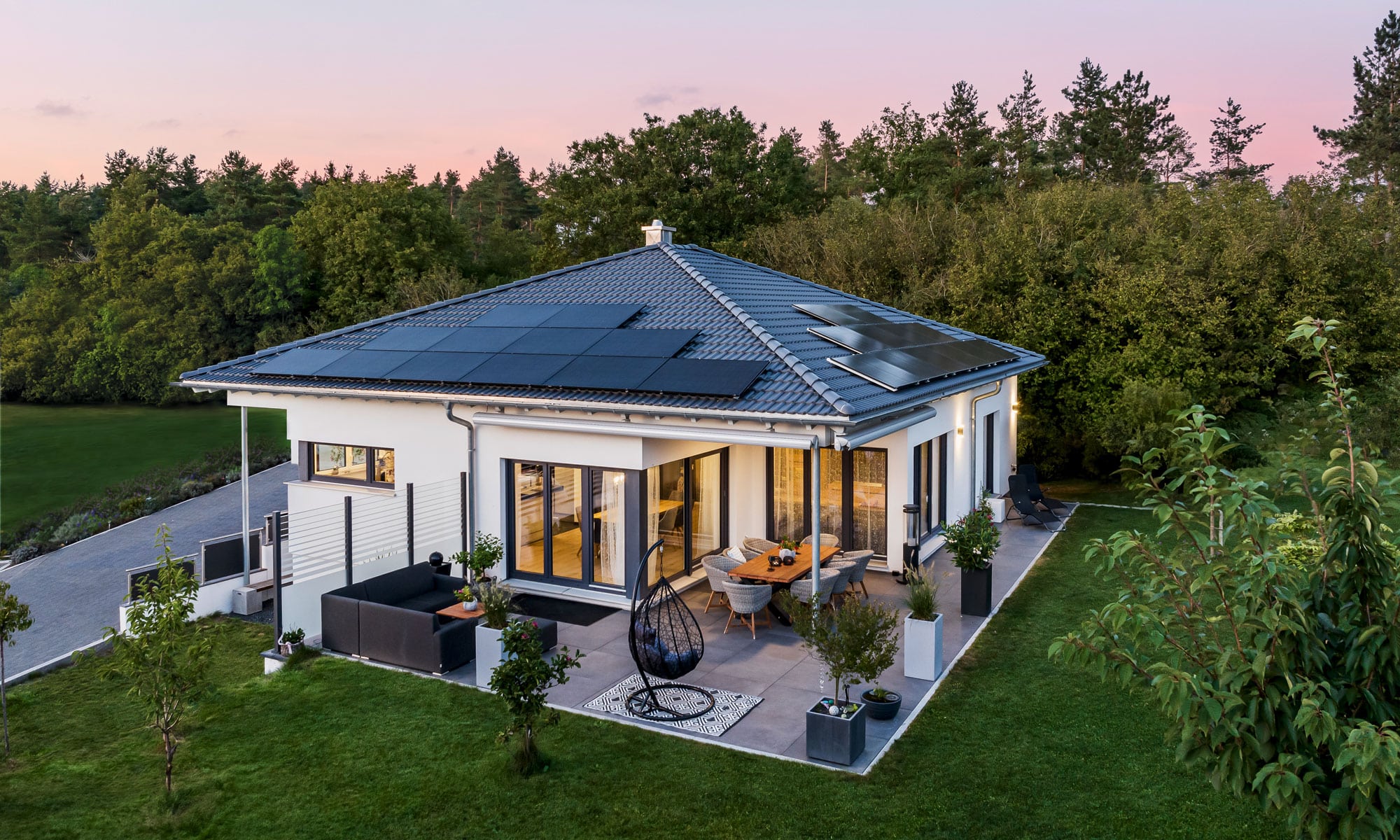 Gartenansicht von Haus Frank von Fertighaus WEISS