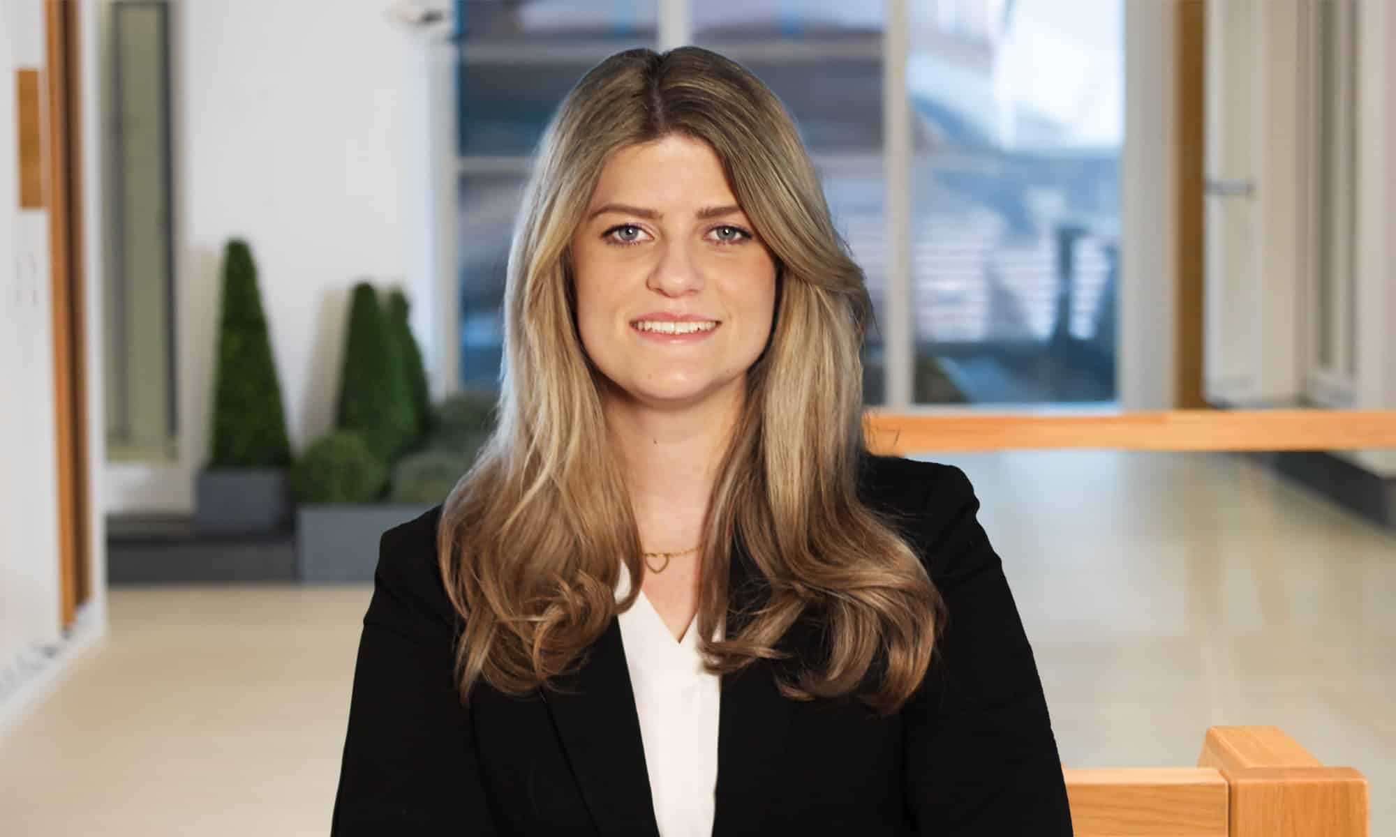 Ansprechpartner für Bewerbungen bei Fertighaus WEISS